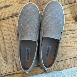 Quilted Steve Madden Slip on sneakers